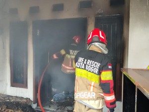 Istri di Bogor Bakar Baju Suami hingga Rumah Terbakar, Dipicu Cekcok