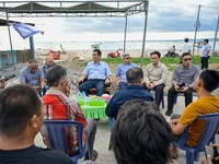 Menteri Keuangan Purbaya melakukan kunjungan kerja ke NTT untuk menemui korban tumpahan minyak Montara. (Kemenkeu)
