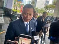 Menteri Koordinator Bidang Infrastruktur dan Pembangunan Kewilayahan Agus Harimurti Yudhoyono (AHY) usai rapat dewan pengawas (Dewas) BPI Danantara di Wisma Danantara, Jakarta, Kamis (6/8/2026). (CNBC Indonesia/Zefanya Aprilia)