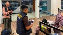 Diduga Curangi Izin Tinggal, Bule Australia Buka Kelas Yoga Berujung Deportasi