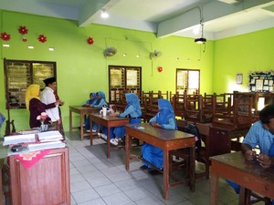 Keracunan Massal di SMPN 5 Rembang, Sampel MBG Diuji Lab
