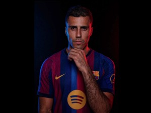 Rodri Mau Bantu Pemain-pemain Muda Barcelona