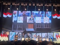 Menteri ESDM Bahlil Lahadalia ddalam Peluncuran dan Bedah Buku 10 Karya Nyata untuk Negeri Setengah Abad Bahlil Lahadalia di Djakarta Theater, Jakarta, Jumat (7/8/2026). (CNBC Indonesia/Verda Nano)
