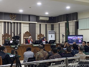 Kadis Ngaku Rogoh Tabungan Kuliah Anak untuk Setor Rp 10 Juta ke Bupati Cilacap