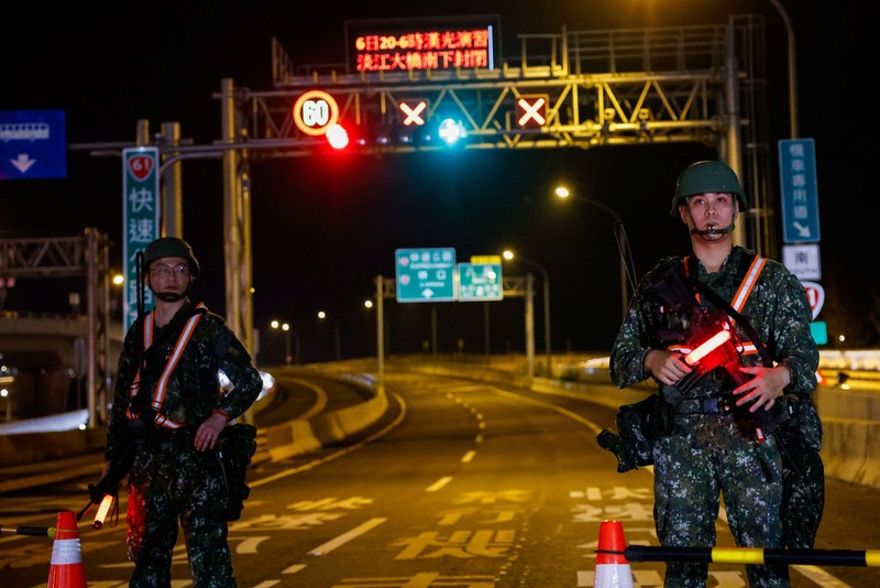Taiwan mulai melaksanakan latihan militer tahunan terbesar bertajuk Han Kuang, Jumat (7/8/2026). Latihan ini bagian dari upaya meningkatkan kesiapsiagaan menghadapi potensi invasi China. (REUTERS/Tsai Hsin-Han)