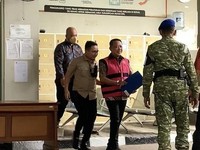 Tim 9 Kejaksaan Agung (Kejagung) akan memeriksa mantan Jampidsus Febrie Adriansyah (FA) sebagai tersangka kasus korupsi dan dugaan tindak pidana pencucian uang (TPPU). Pemeriksaan dilakukan di Gedung Kejagung RI. (Mulia/detikcom)