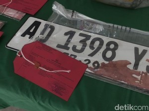 Penampakan Pelat Berdarah Saksi Bisu Pembunuhan Bos Konter HP Ambarawa