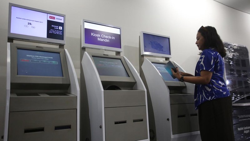 PT Angkasa Pura Indonesia (Persero) atau InJourney Airports telah mendapat persetujuan dari Kementerian Perhubungan RI (Kemenhub) untuk melayani penerbangan pesawat jet berbadan sedang (narrow body) di Bandara Husein Sastranegara Bandung mulai 14 Agustus 2026.