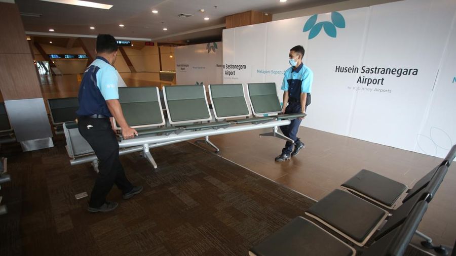 PT Angkasa Pura Indonesia (Persero) atau InJourney Airports telah mendapat persetujuan dari Kementerian Perhubungan RI (Kemenhub) untuk melayani penerbangan pesawat jet berbadan sedang (narrow body) di Bandara Husein Sastranegara Bandung mulai 14 Agustus 2026.