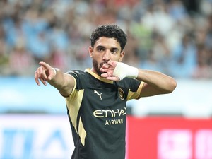 Man City Pinjamkan Omar Marmoush ke Tottenham