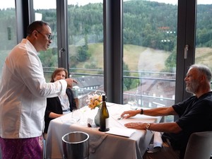 Ketika Chef Degan Ambil Alih Restoran Michelin dengan Misi Spesial