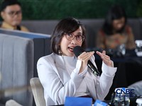 Acting CEO PT Home Credit Indonesia, Sylvia Lazuarni saat menyampaikan pemaparan dalam Multifinance CEO Gathering 2026 di Jakarta, Selasa (11/8/2026). (CNBC Indonesia/Tri Susilo)
