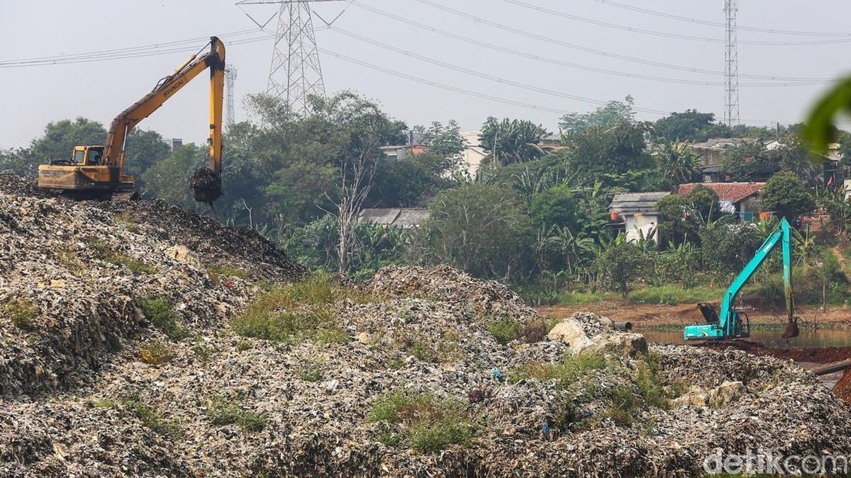 TPA Cipayung Depok Longsor karena Overload, DLHK Tambah Alat Berat — NadiKabar.com