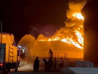 Api Membara, Kilang Minyak Terbakar Hebat Usai Drone Jatuh