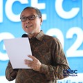 Deputi Komisioner Pengawas Lembaga Pembiayaan, Perusahaan Modal Ventura, Lembaga Keuangan Mikro dan Lembaga Jasa Keuangan lainnya, OJK, Jasmi saat menyampaikan pemaparan dalam Multifinance CEO Gathering 2026 di Jakarta, Selasa (11/8/2026). (CNBC Indo