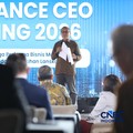 Deputi Komisioner Pengawas Lembaga Pembiayaan, Perusahaan Modal Ventura, Lembaga Keuangan Mikro dan Lembaga Jasa Keuangan lainnya, OJK, Jasmi saat menyampaikan pemaparan dalam Multifinance CEO Gathering 2026 di Jakarta, Selasa (11/8/2026). (CNBC Indo
