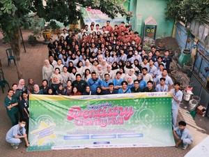 Mahasiswa FKG Unair Layani Pengobatan Gigi Gratis di Sidogiri Pasuruan