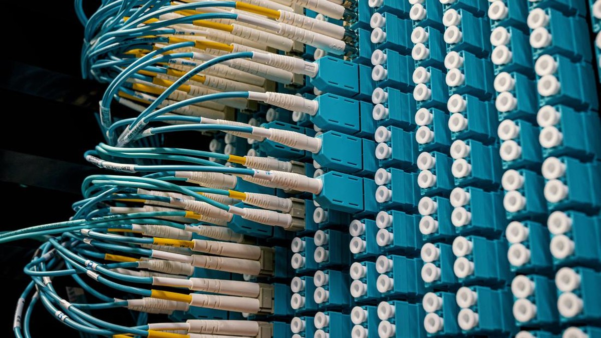 Warga Kompak Tolak Data Center, Presiden Bilang Siap-Siap Jadi Miskin