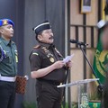 Jaksa Agung Republik Indonesia Sanitiar Burhanuddin melantik dan memimpin prosesi pengambilan sumpah jabatan kepala Kejaksaan Tinggi dan pejabat eselon II Kejaksaan Agung di Aula Lantai 11 Gedung Utama Kejaksaan Agung, Jakarta Selatan, Selasa (11/8/2