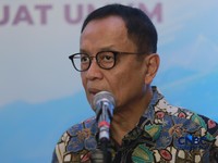 Kepala Eksekutif Pengawas Perbankan OJK, Dian Ediana Rae saat doorstop usai acara UMKM Finance Summit 2026 dengan tema "Penguatan Akses Pembiayaan dan Ekosistem UMKM di Birawa Assembly Hall, Hotel Bidakara Jakarta, Selasa (11/8/2026). (CNBC Indonesia
