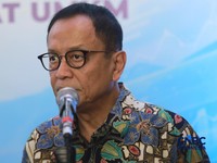 Kepala Eksekutif Pengawas Perbankan OJK, Dian Ediana Rae saat doorstop usai acara UMKM Finance Summit 2026 dengan tema "Penguatan Akses Pembiayaan dan Ekosistem UMKM di Birawa Assembly Hall, Hotel Bidakara Jakarta, Selasa (11/8/2026). (CNBC Indonesia
