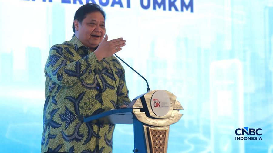 Menko Perekonomian, Airlangga Hartarto dalam acara UMKM Finance Summit 2026 dengan tema "Penguatan Akses Pembiayaan dan Ekosistem UMKM di Birawa Assembly Hall, Hotel Bidakara Jakarta, Selasa (11/8/2026). (CNBC Indonesia/Muhammad Sabki)
