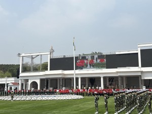 Mensesneg dan Seskab Cek Gladi Parsial Upacara HUT RI di Istana