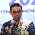 Menteri UMKM, Maman Abdurrahman saat doorstop usai acara UMKM Finance Summit 2026 dengan tema "Penguatan Akses Pembiayaan dan Ekosistem UMKM di Birawa Assembly Hall, Hotel Bidakara Jakarta, Selasa (11/8/2026). (CNBC Indonesia/Muhammad Sabki)