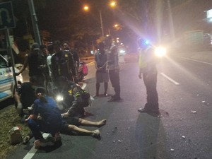Tabrak Truk Parkir, Pemotor di Karangasem Tewas