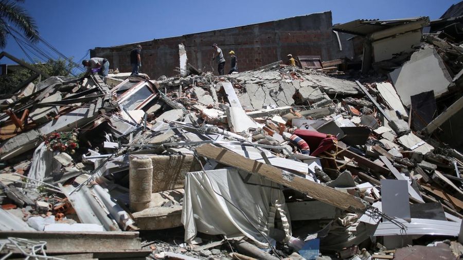 Suasana setelah gempa bumi, di Dosquebradas, Kolombia, Senin (10/8/2026). (REUTERS/Juan David Duque)