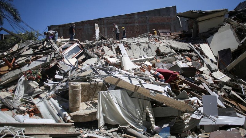 Suasana setelah gempa bumi, di Dosquebradas, Kolombia, Senin (10/8/2026). (REUTERS/Juan David Duque)