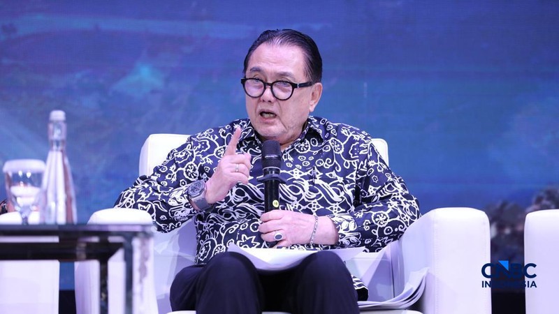 Chairman Indonesia Mining Institute, Prof. Irwandy Arif saat menyampaikan pemaparan dalam Mindialogue dengan tema “Komoditas untuk Negeri: Strategi Penguatan Cadangan Mineral untuk Stabilitas dan Kedaulatan Ekonomi RI” di Jakarta, Rabu (12/8/2026).