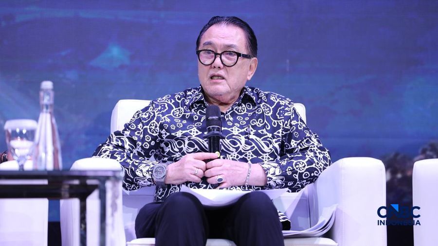 Chairman Indonesia Mining Institute, Prof. Irwandy Arif saat menyampaikan pemaparan dalam Mindialogue dengan tema Komoditas untuk Negeri: Strategi Penguatan Cadangan Mineral untuk Stabilitas dan Kedaulatan Ekonomi RI di Jakarta, Rabu (12/8/2026). (CN