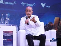 Chief Technology Officer Danantara, Sigit Puji Santosa menyampaikan pemaparan dalam Mindialogue dengan tema Komoditas untuk Negeri: Strategi Penguatan Cadangan Mineral untuk Stabilitas dan Kedaulatan Ekonomi RI di Jakarta, Rabu (12/8/2026). (CNBC Ind