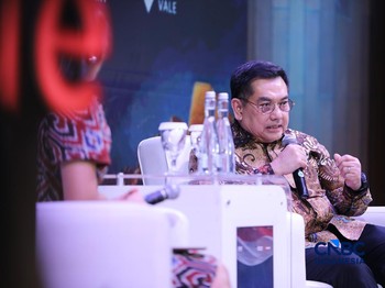 Deputi Bidang Hilirisasi Investasi Strategis Kemengerian Investasi dan Hilirisasi / BKPM, Heldy Satrya Putera menyampaikan pemaparan dalam Mindialogue dengan tema Komoditas untuk Negeri: Strategi Penguatan Cadangan Mineral untuk Stabilitas dan Kedaul