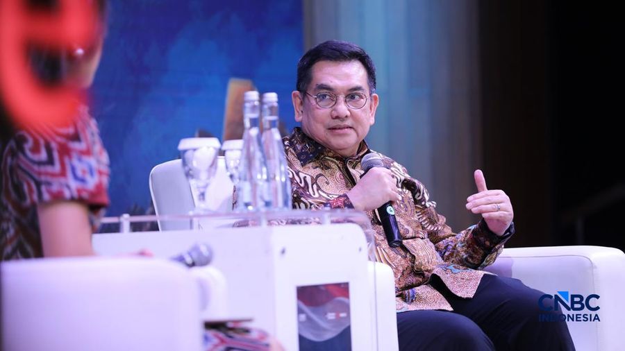 Deputi Bidang Hilirisasi Investasi Strategis Kemengerian Investasi dan Hilirisasi / BKPM, Heldy Satrya Putera menyampaikan pemaparan dalam Mindialogue dengan tema Komoditas untuk Negeri: Strategi Penguatan Cadangan Mineral untuk Stabilitas dan Kedaul