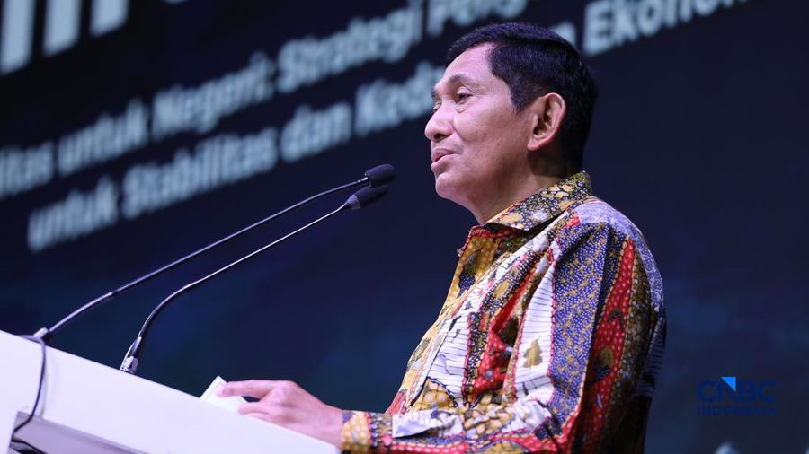 Direktur Utama MIND ID, Maroef Sjamsoeddin saat menyampaikan sambutan dalam Mindialogue dengan tema Komoditas untuk Negeri: Strategi Penguatan Cadangan Mineral untuk Stabilitas dan Kedaulatan Ekonomi RI di Jakarta, Rabu (12/8/2026). (CNBC Indonesia/T
