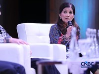 Ekonom Senior INDEF, Aviliani saat menyampaikan pemaparan dalam Mindialogue dengan tema Komoditas untuk Negeri: Strategi Penguatan Cadangan Mineral untuk Stabilitas dan Kedaulatan Ekonomi RI di Jakarta, Rabu (12/8/2026). (CNBC Indonesia/Tri Susilo)