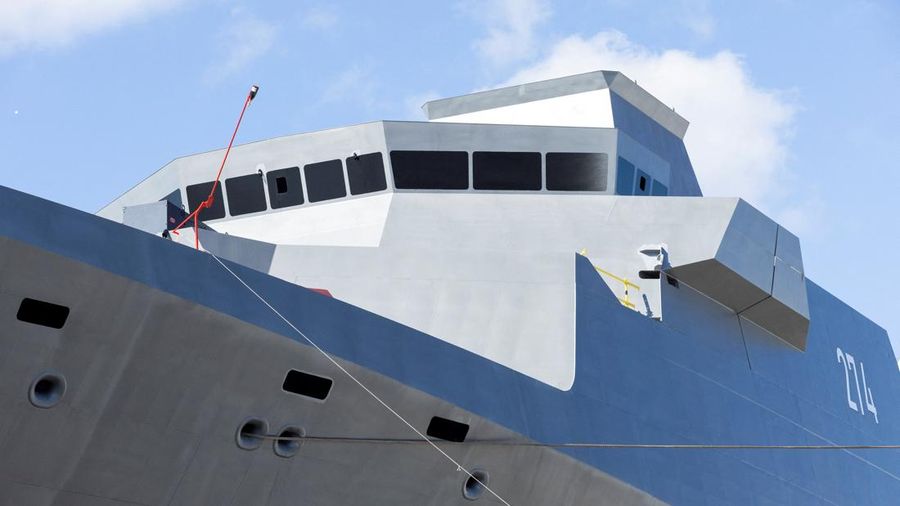 Fregat Angkatan Laut Polandia ORP Wicher menjelang upacara pemberian nama dan peresmian kapal—yang menandai dimulainya secara resmi operasi peluncuran kapal tersebut—di galangan kapal PGZ Stocznia Wojenna, Gdynia, Polandia, pada 12 Agustus 2026. ORP Wicher merupakan kapal pertama dari tiga kapal fregat serbaguna kelas Miecznik nan dirancang untuk memperkuat keahlian pertahanan maritim Polandia serta interoperabilitas dengan NATO.