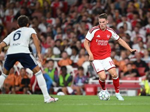 Laga Uji Coba: Imbang 1-1, Arsenal Tekuk Como Lewat Adu Penalti