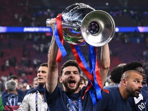 Video Cuma Kvaratskhelia, Kandidat Ballon dOr 2026 yang Absen di Piala Dunia