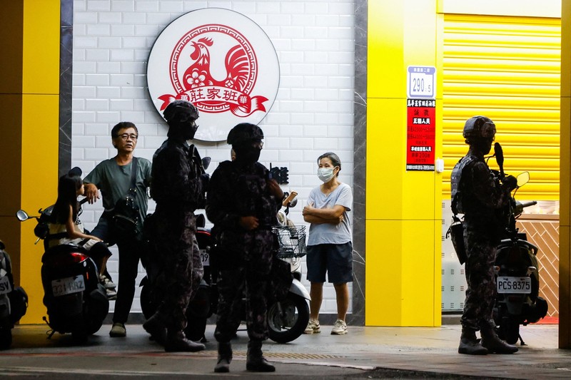 Latihan yang merupakan bagian dari latihan militer tahunan Han Kuang di Taipei< taiwam, Kamis (13/8/2026). (REUTERS/Ann Wang)