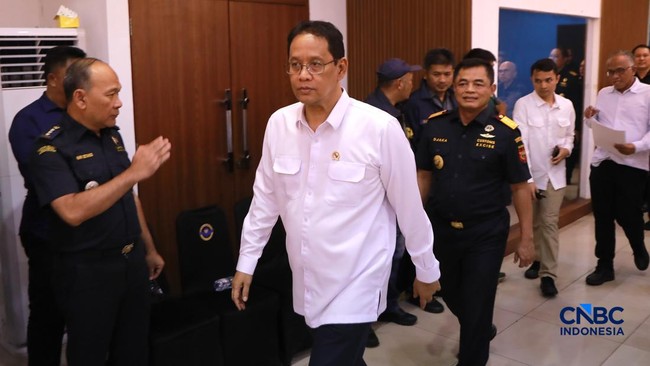 Purbaya Tambah Anggaran Bea Cukai, Perang Lawan Penyelundupan Dimulai