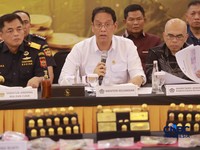 Menteri Keuangan, Purbaya Yudhi Sadewa saat Konferensi Pers Penindakan Penyelundupan Ekspor Emas KPU Bea dan Cukai Tipe C Soekarno-Hatta, di Aula Gedung B KPU Bea dan Cukai Soekarno Hatta, Tangerang, Banten, Kamis (13/8/2026). (CNBC Indonesia/Muhamma