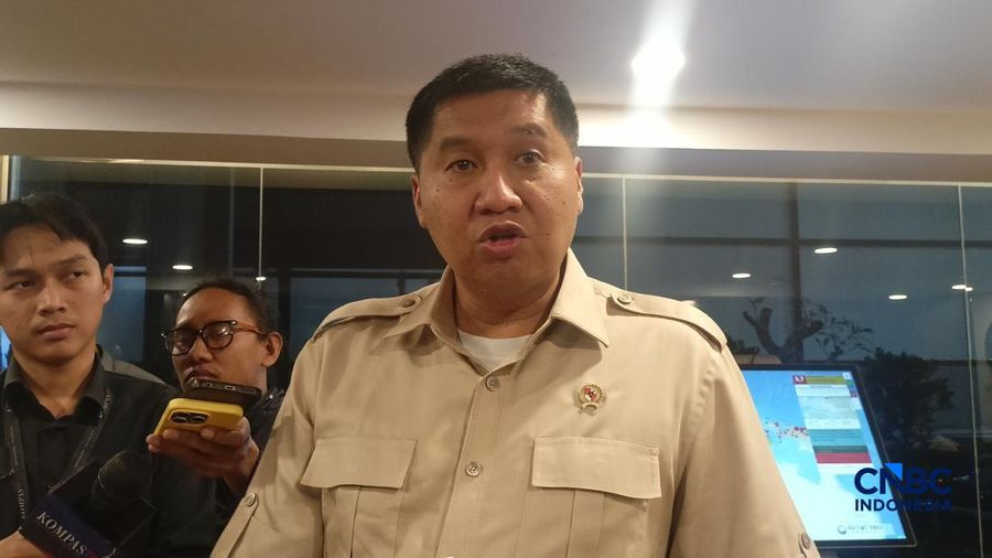 Menteri PKP Maruarar Sirait di kantor BPS, Kamis malam (13/8/26). (CNBC Indonesia/Ferry Sandi)