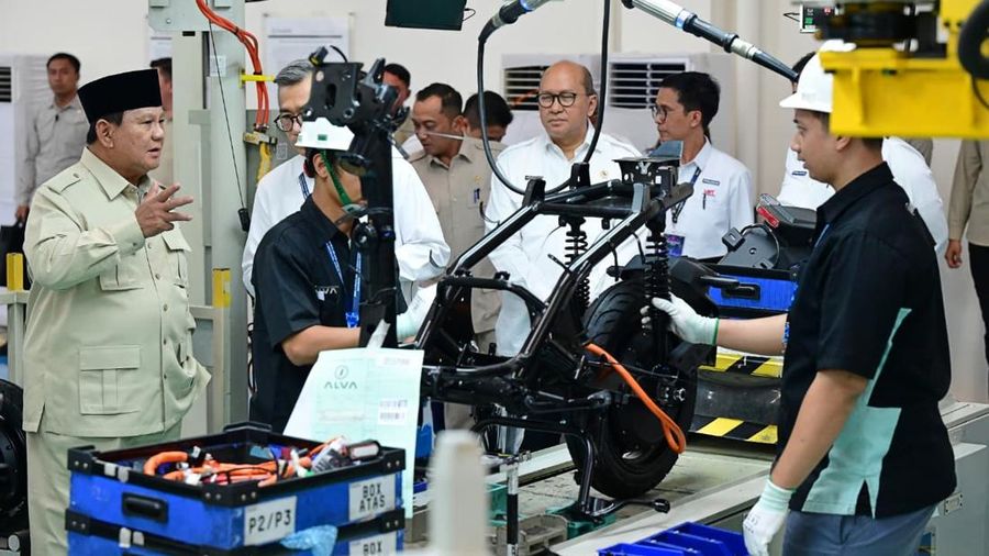 Presiden Prabowo Subianto saat acara pluncuran Motor Listrik Nasional (Molinas) pada Kamis (13/8/2026). (Dok. Sekretariat Presiden)