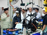 Presiden Prabowo Subianto saat acara pluncuran Motor Listrik Nasional (Molinas) pada Kamis (13/8/2026). (Dok. Sekretariat Presiden)