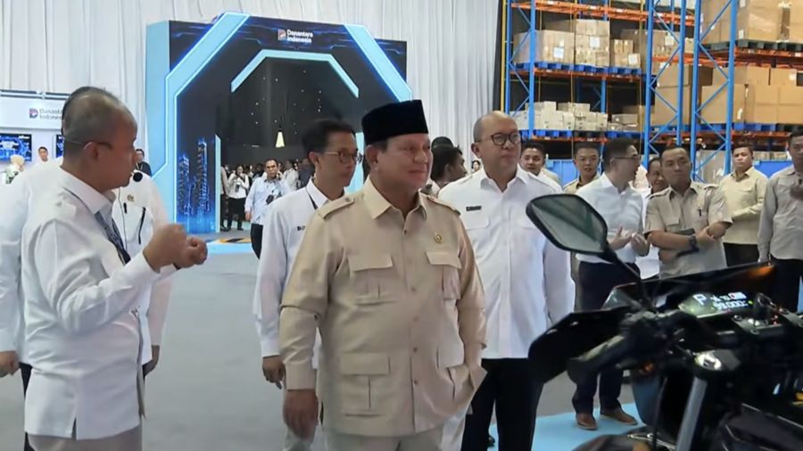 Presiden Prabowo Subianto saat acara pluncuran Motor Listriokm Nasional (Molinas) pada Kamis (13/8/2026). ((YouTube/Sekretariat Presiden)