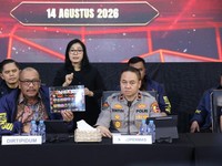 Bareskrim Polri mengungkap dua kasus tindak pidana perjudian online jaringan internasional yang beroperasi di Indonesia dan terhubung dengan jaringan di Kamboja. Dalam pengungkapan tersebut, polisi mengamankan 23 tersangka serta menyita berbagai bara
