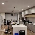 Dua robot humanoid untuk layanan kebersihan kami di SF. (Tangkapan layar X)